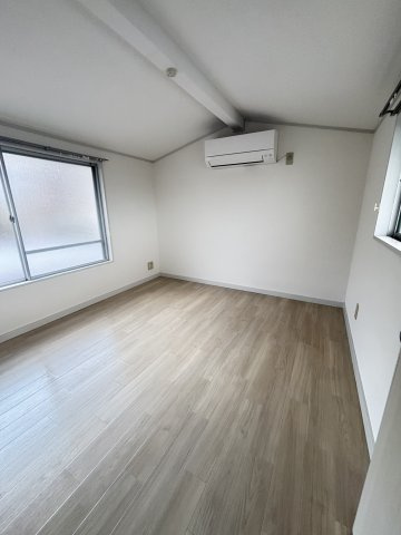 菅ノ池貸家の寝室