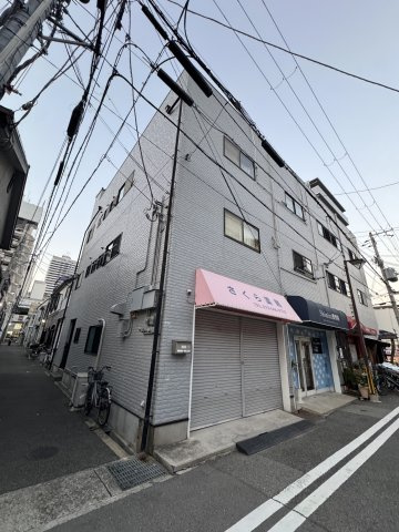 腕塚マンションの外観