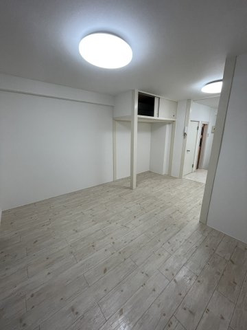 藤井マンションの居間・リビング
