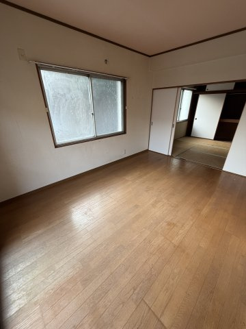 西村邸貸家の居間・リビング