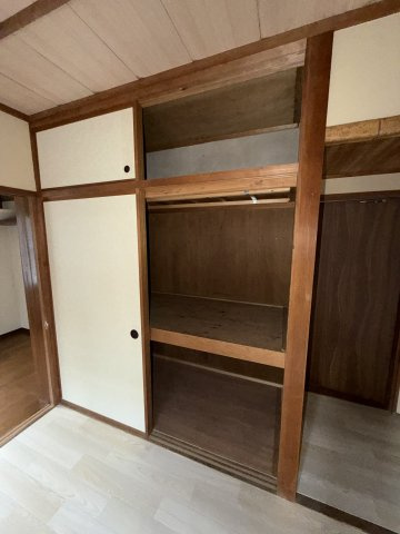 西村邸貸家の収納