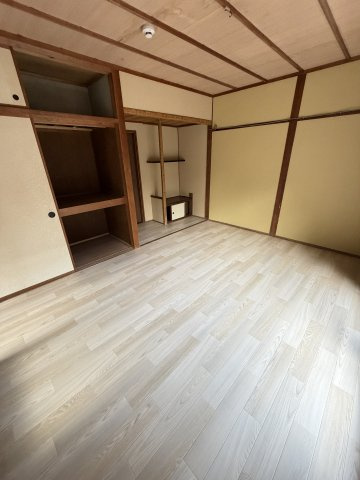 西村邸貸家の洋室