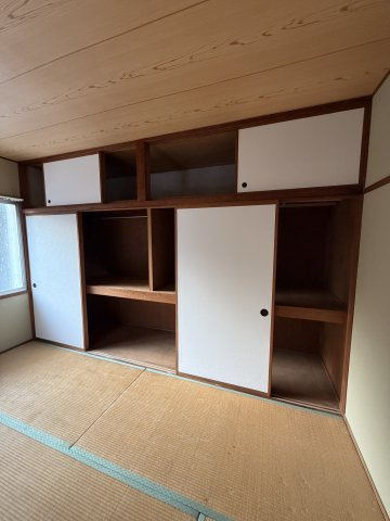 西村邸貸家の収納