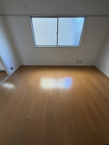 荒第４湊川マンションの居間・リビング
