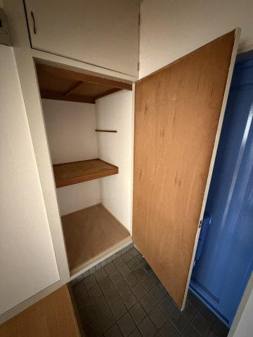 荒第４湊川マンションの収納