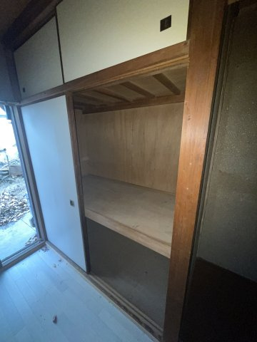 長田区高取山町アパートの収納