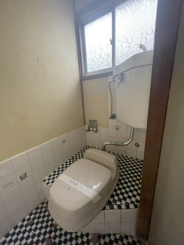 長田区高取山町アパートのトイレ