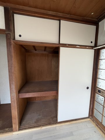 長田区高取山町アパートの収納