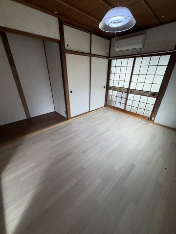 長田区高取山町アパートの居間・リビング