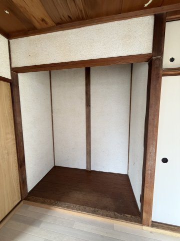 長田区高取山町アパートの収納