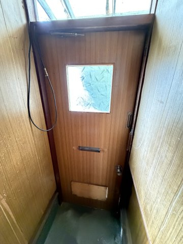 長田区高取山町アパートの玄関