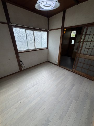 長田区高取山町アパートの居間・リビング