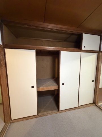 長田区高取山町アパートの収納