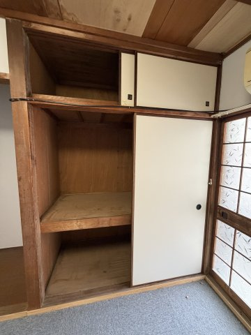 長田区高取山町アパートの収納