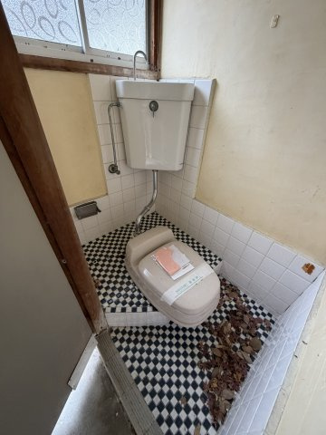 長田区高取山町アパートのトイレ