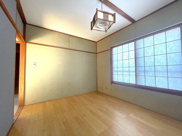 長生村一松乙2067貸家の洋室