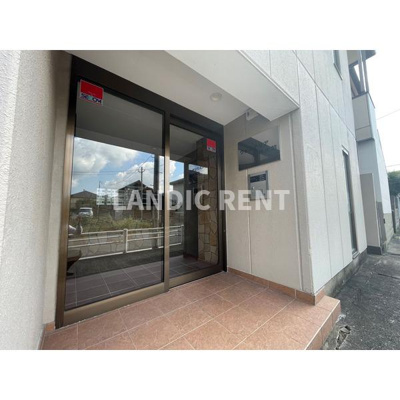 【エントランス】 | ウェステリア歯科大前