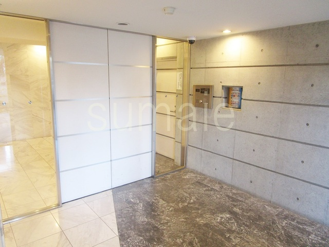 スパシエレジデンス1STのロビー|エントランスです☆