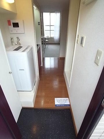 レオパレス鳴尾浜の玄関