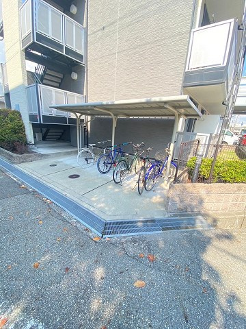 レオパレス鳴尾Bの外観