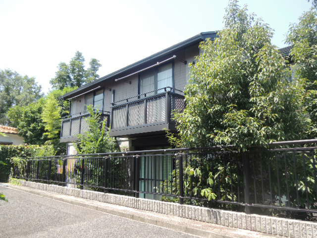 中山手ガーデンパレスＤ棟の外観