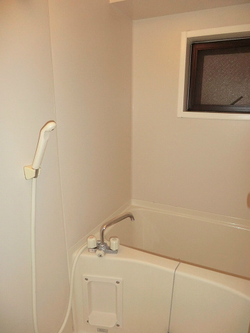 中山手ガーデンパレスＤ棟の浴室