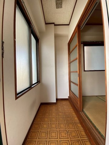 原田マンションの玄関