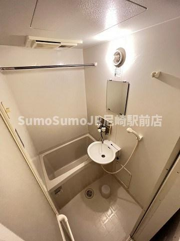 レオパレス水堂の浴室