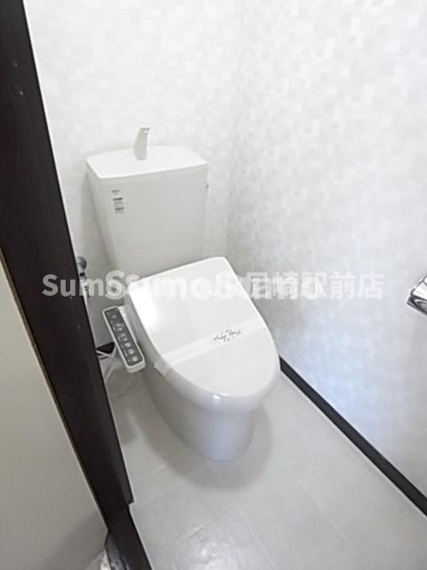 南武庫之荘佐野マンションのトイレ|落ち着いた色調のトイレです