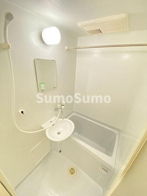 レオパレス西本町の浴室|お風呂で日々の疲れを落としましょう