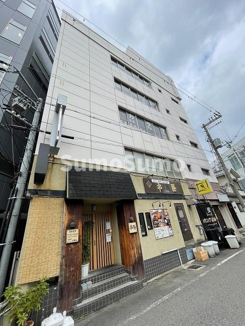 早川ビルの外観