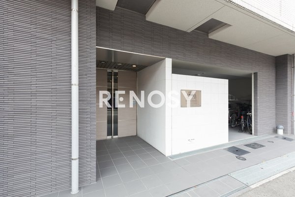 レオンコンフォート谷町六丁目のエントランス