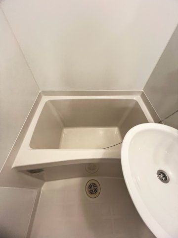 レオパレスアクアブルー青谷の浴室