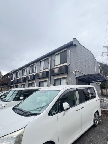 レオパレスアクアブルー青谷の外観