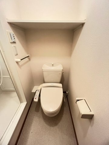 レオパレスアクアブルー青谷のトイレ