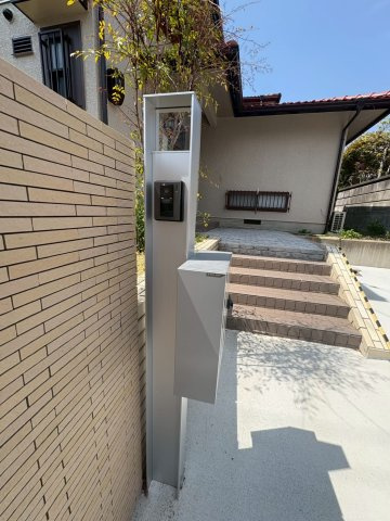 北落合２丁⽬貸⼀⼾建のエントランス