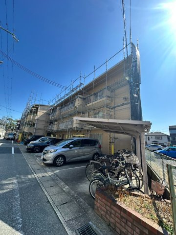 久出川第二マンションの外観
