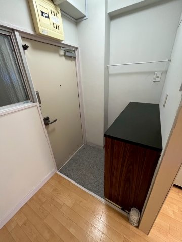 千種が丘グランドハイツの玄関