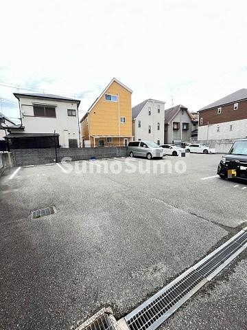北仁川シティーハイツの外観|駐車スペースもあります