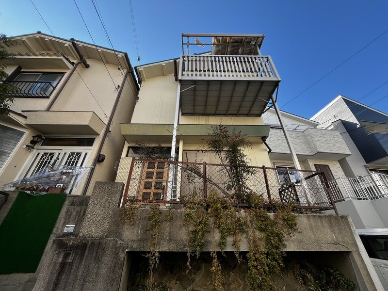 上高丸三丁目貸戸建て