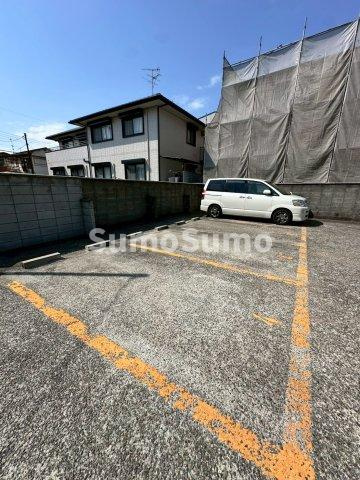 仁川スカイハイツの駐車場