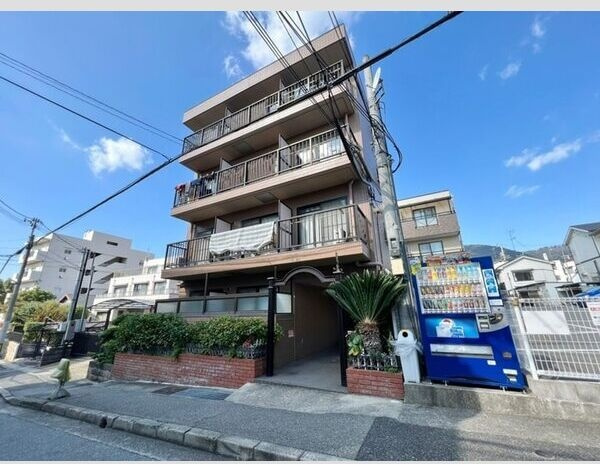 六甲館