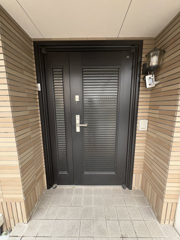 会下山町２丁目戸建のエントランス