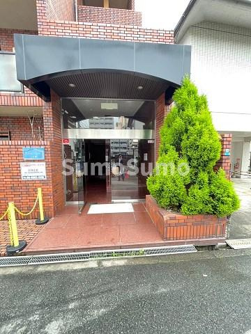 協和ハイツ1号館のエントランス