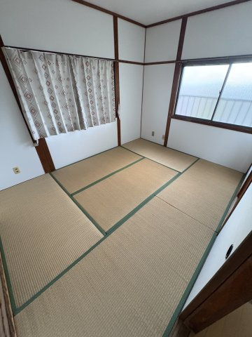 三原ハイツの和室