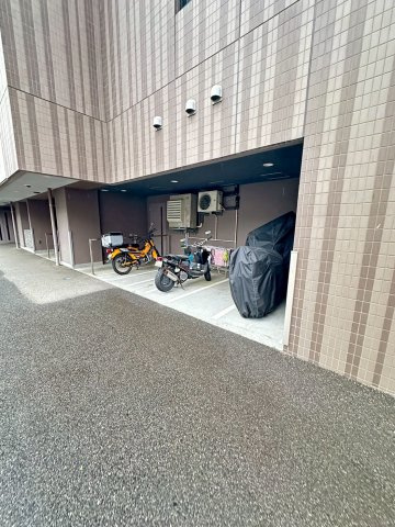 ワコーレ　ザ・舞子レジデンスの駐車場