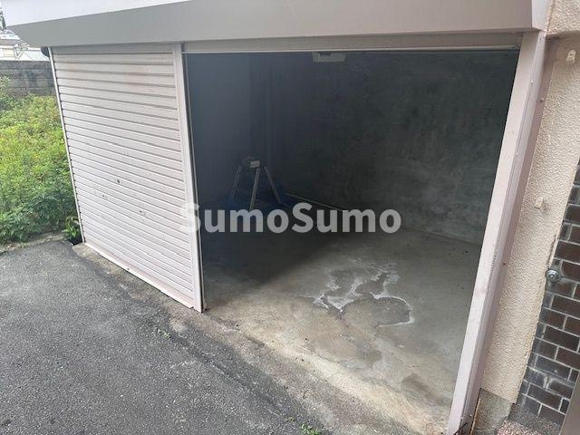 上高丸3丁目戸建の駐車場|カースペースがあります