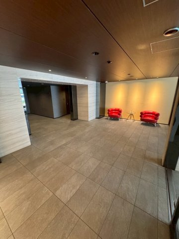 レオンコンフォート本町東Ⅲのロビー|清潔なロビーです
