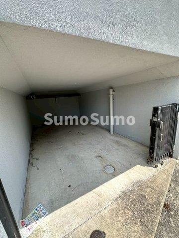 一ケ谷町貸戸建の駐車場