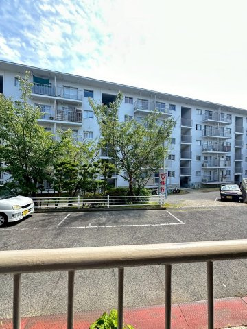 上高丸厚生年金住宅２号棟の展望